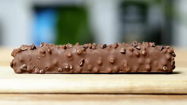 Prime Crunchy Bar_Seitenansicht_01.png