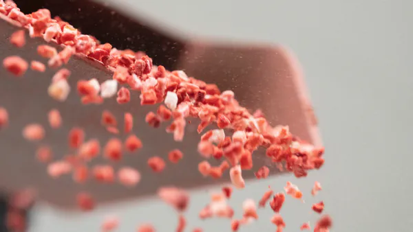 fayn Strawberry Matcha Produktion Erberrstuckepng.png