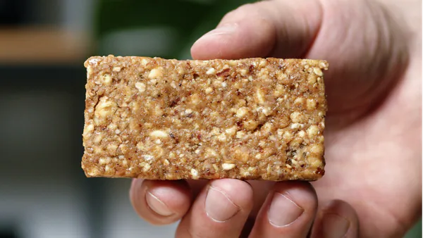 GOAT Bar_Apple Cinnamon_ausgepackt.png